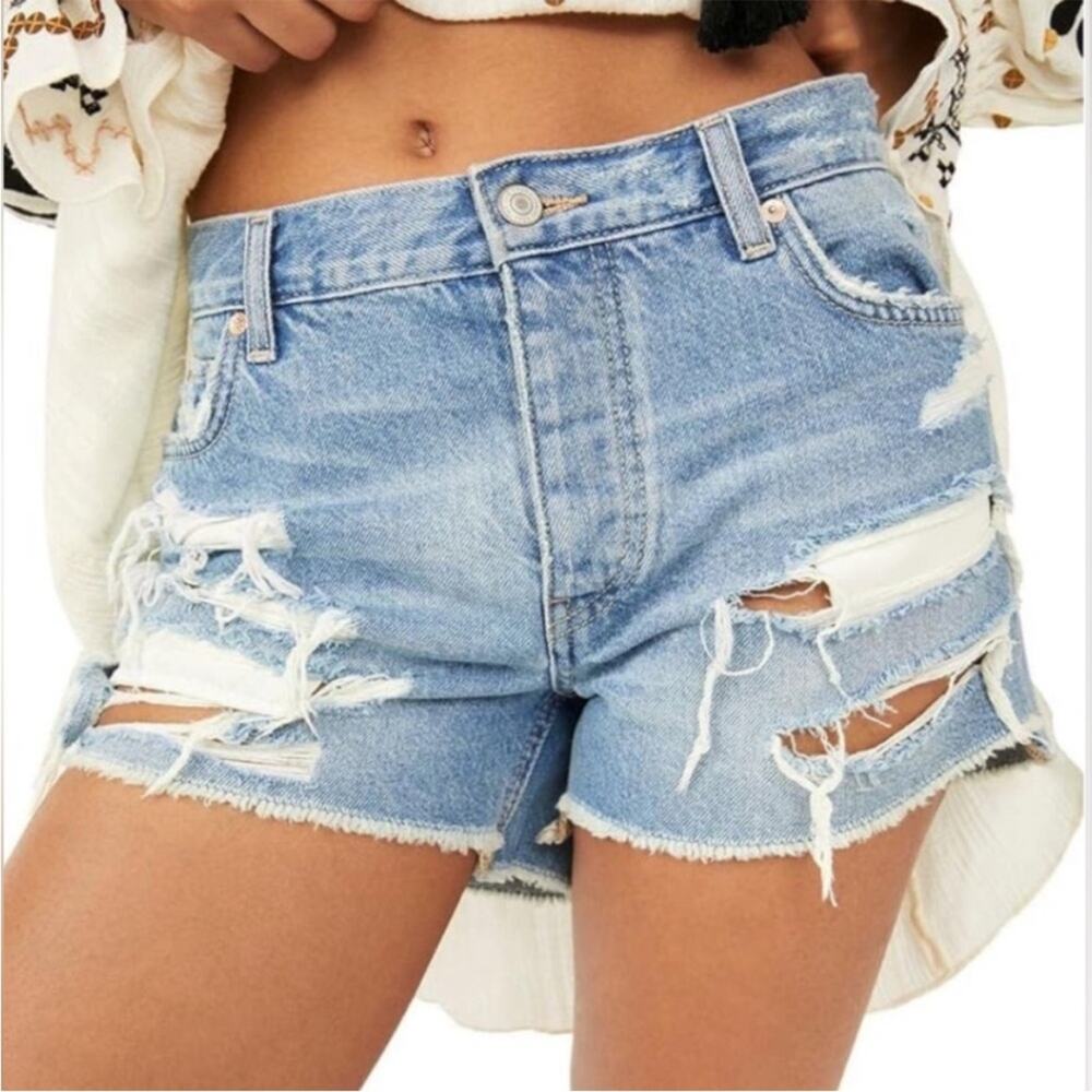 NWT We The Free People Maggie Mid Rise Distressed Denim Shorts Kiss Me Blue 24